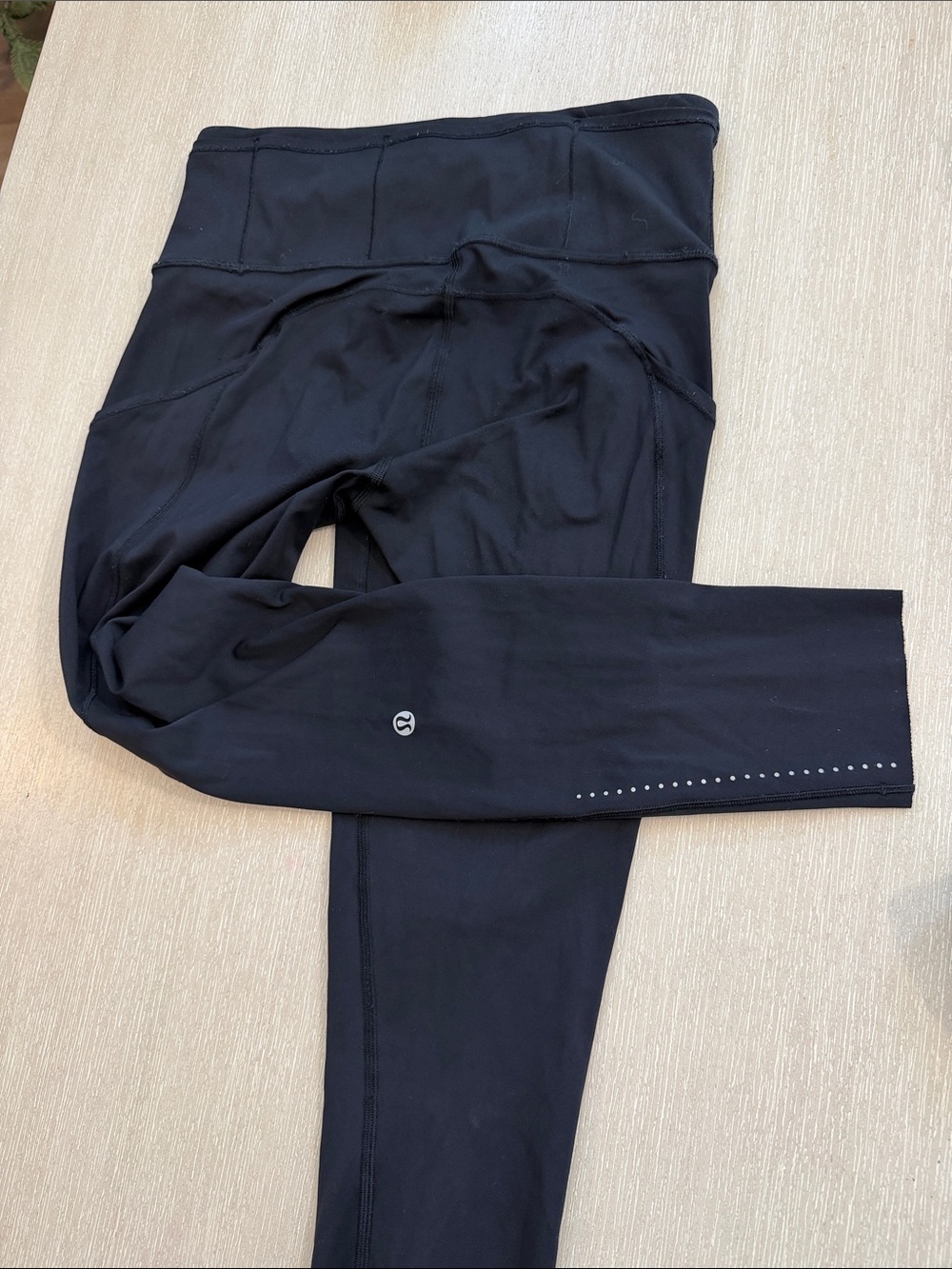 lululemon with 7 pockets! Black High-Rise Reflective Detail Leggings